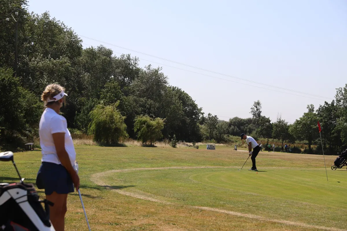 Putting green du Golf de la Côte des Sables à Plouescat